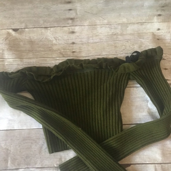 Crop top - Picture 4 of 4